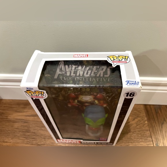 Funko Pop! Comic Covers: Marvel - Skrull as Iron Man - Picture 3 of 9